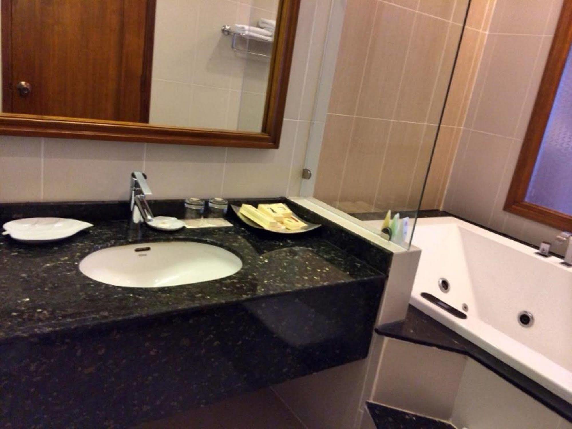 Petro Hotel Vung Tau Kültér fotó